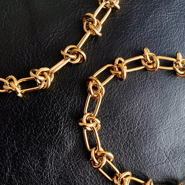 Knot necklace