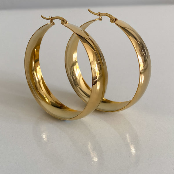 Gold classic hoops